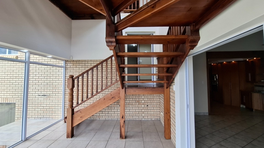4 Bedroom Property for Sale in Menkenkop Western Cape
